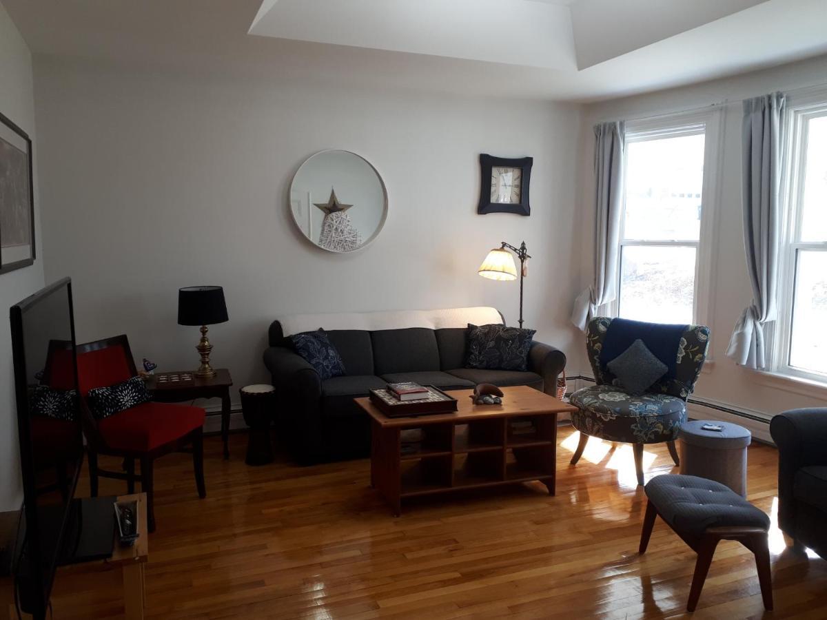 Hillside Landing Couette-café 4*